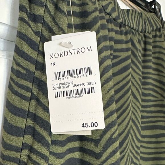 Tiger Print Mini Skirt‎ - Picture 12 of 12